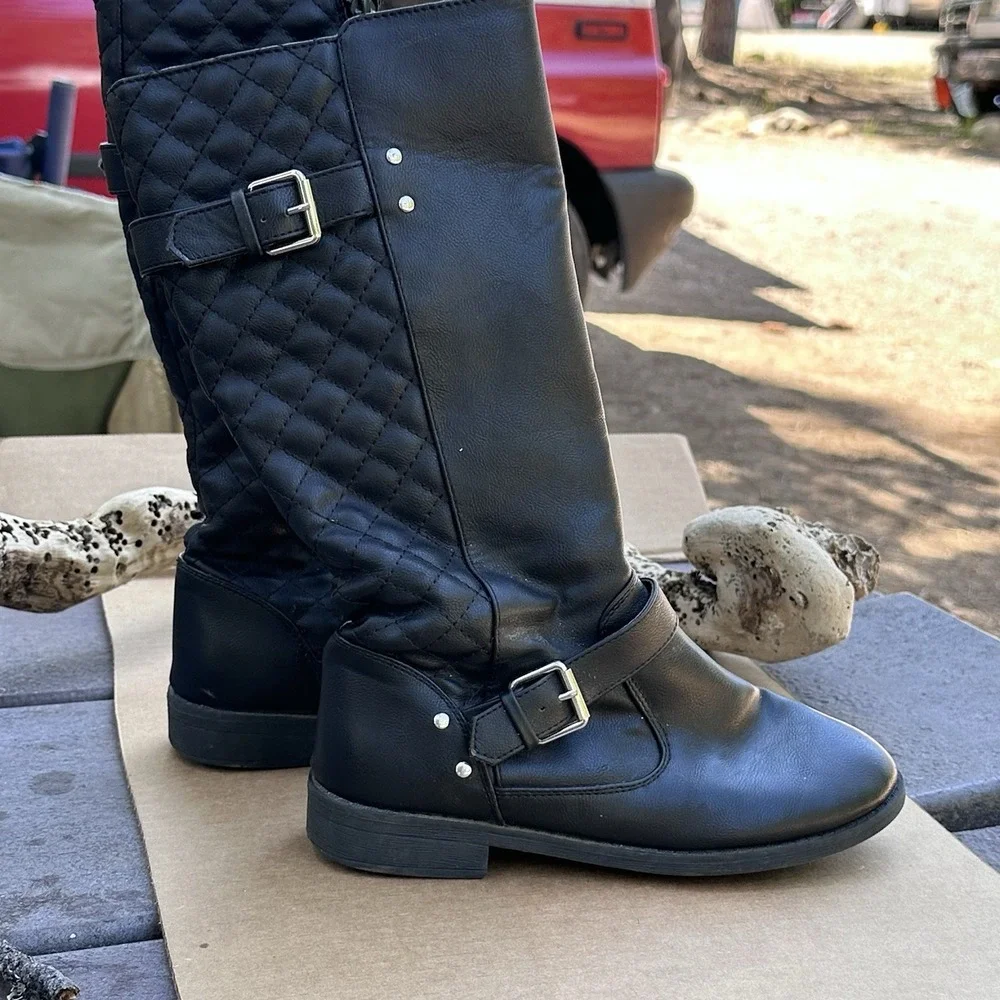 Kohl's Faux Leather Black Biker Boots Size 4 Buckles Side Zip Mid Calf Big Girls